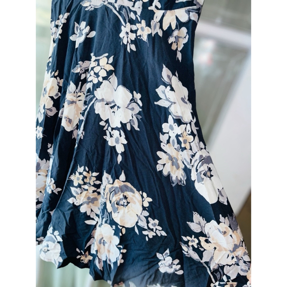 Old Navy Women’s Size Small Dark Navy Floral Sleeveless Mini Dress Beachy Goth - Picture 4 of 14